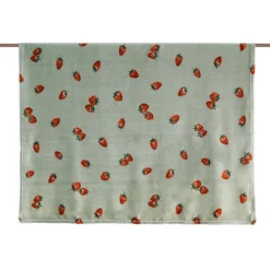 Printed Super Soft Throw - Strawberry Design - 125x150cm